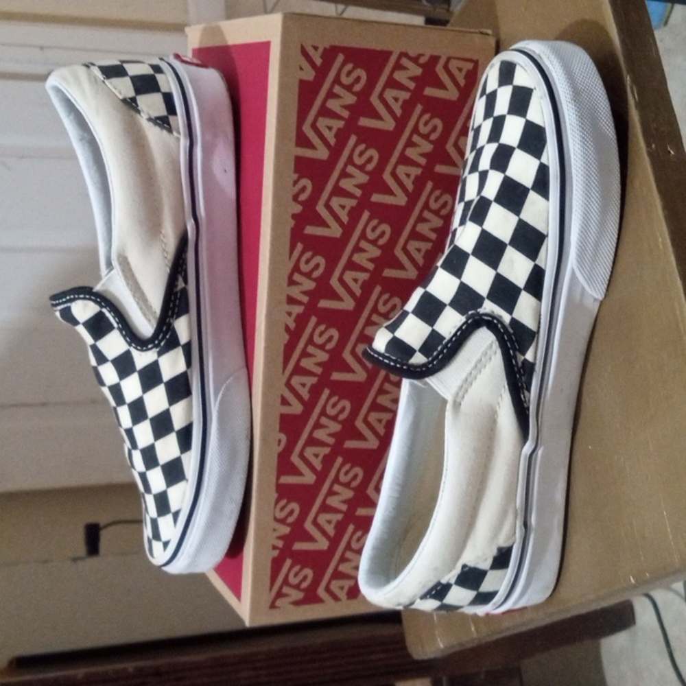 Checkered Vans - Picture 2 of 3
